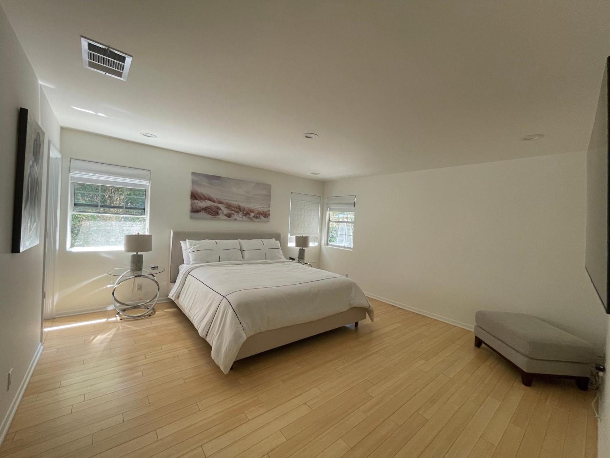 Charming Bright Traditional Home In Sherman Oaks Los Angeles Exterior photo